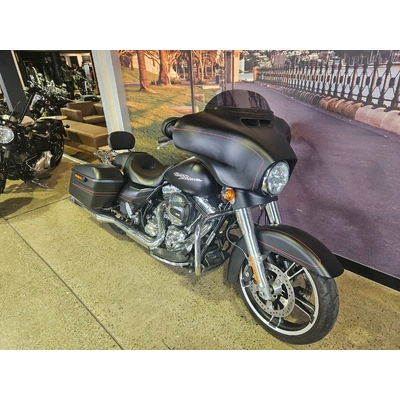2016 Harley-davidson 1700CC FLHXS STREET GLIDE SPECIAL CRUISER