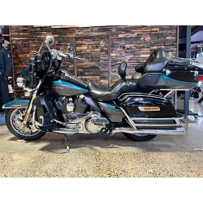 2015 Harley-Davidson 1800CC CVO LIMITED CRUISER