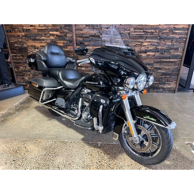 2017 Harley-Davidson 1700CC FLHTK ULTRA LIMITED CRUISER