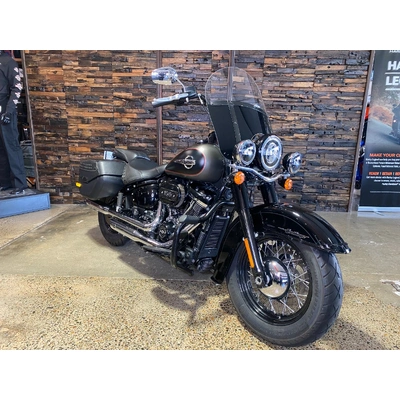 2018 Harley-davidson 1800CC FLHCS HERITAGE SOFTAIL CLASSIC CRUISER
