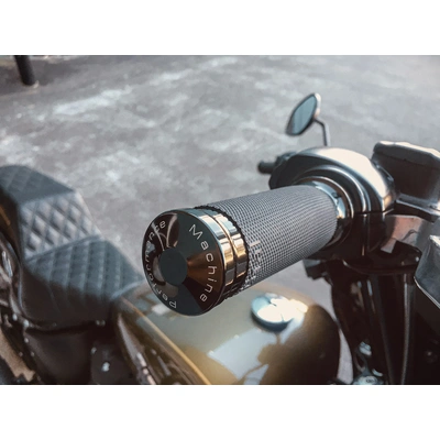 Contour Handgrips - Black. Fits H-D with Throttle Cable