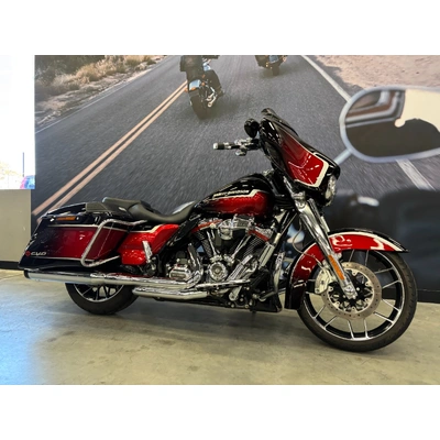 2021 HARLEY-DAVIDSON 1900CC FLHXSE CVO STREET GLIDE CRUISER