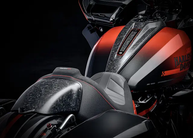 2026 CVO Road Glide ST Beauty Forged Carbon