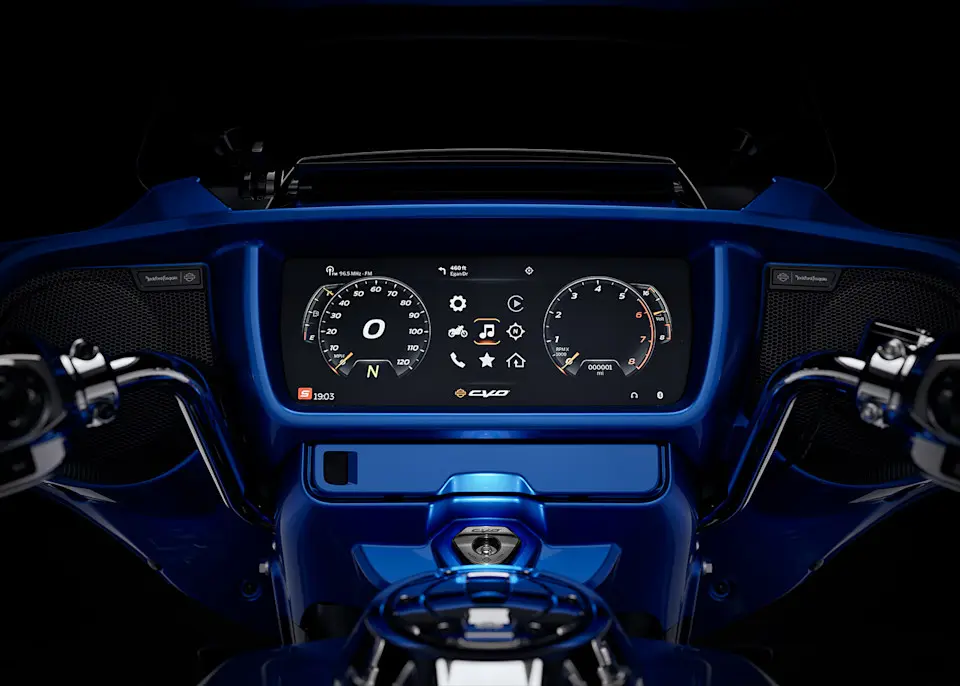 2026 CVO Street Glide Limited Display