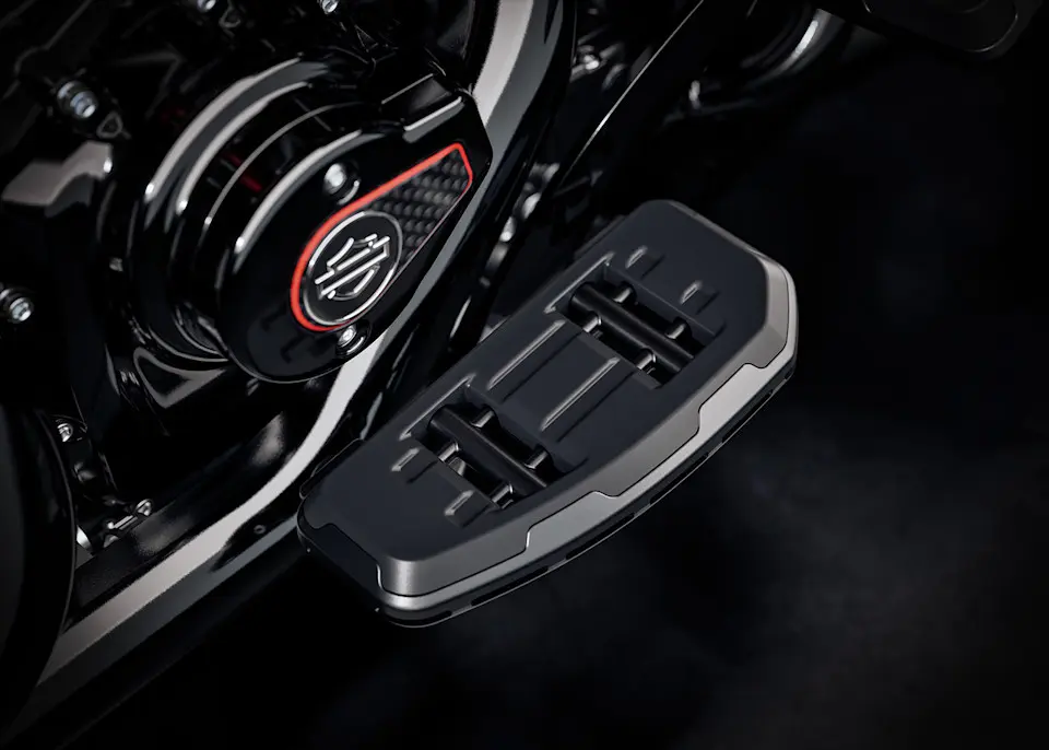 2026 CVO Street Glide ST Switchback Collection Controls