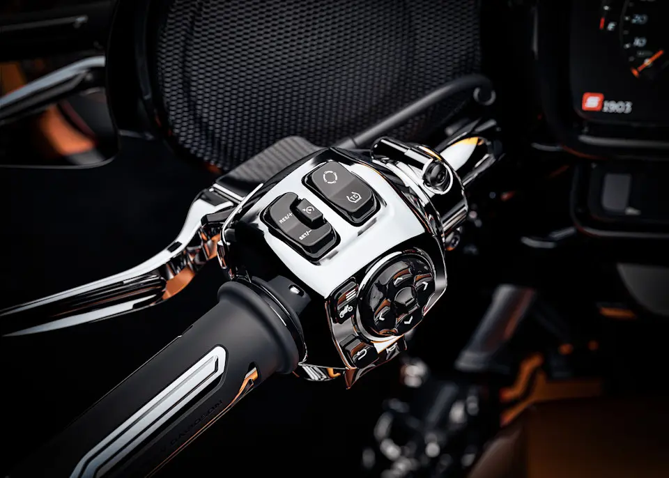 2026 CVO Street Glide Handlebar Closeup Shot
