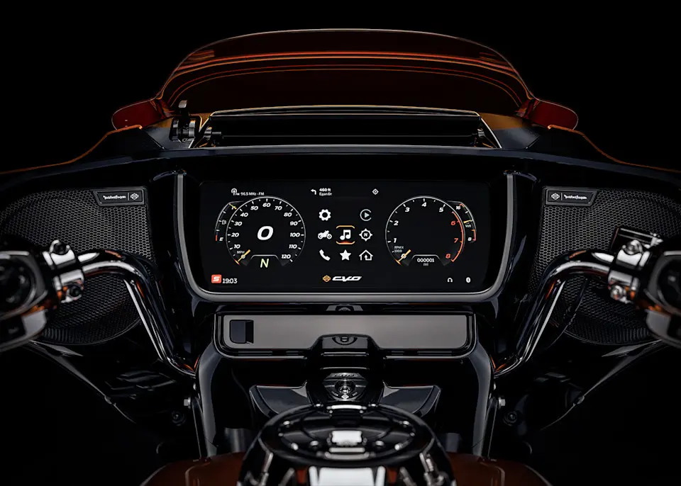 2026 CVO Street Glide Display Beauty Shot