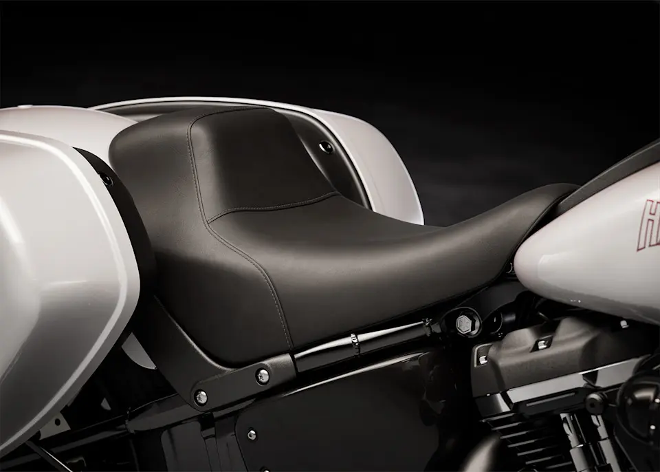 2026 Low Rider ST Performance-Adapted Solo Seat