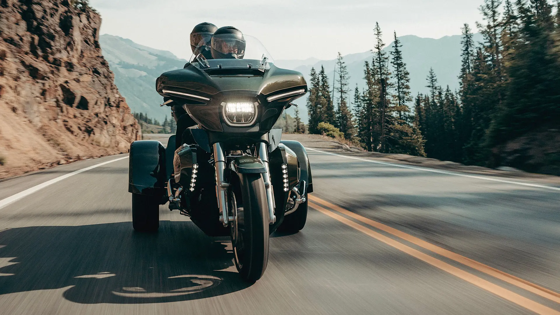 2026 Street Glide 3 Limited Riding Shot