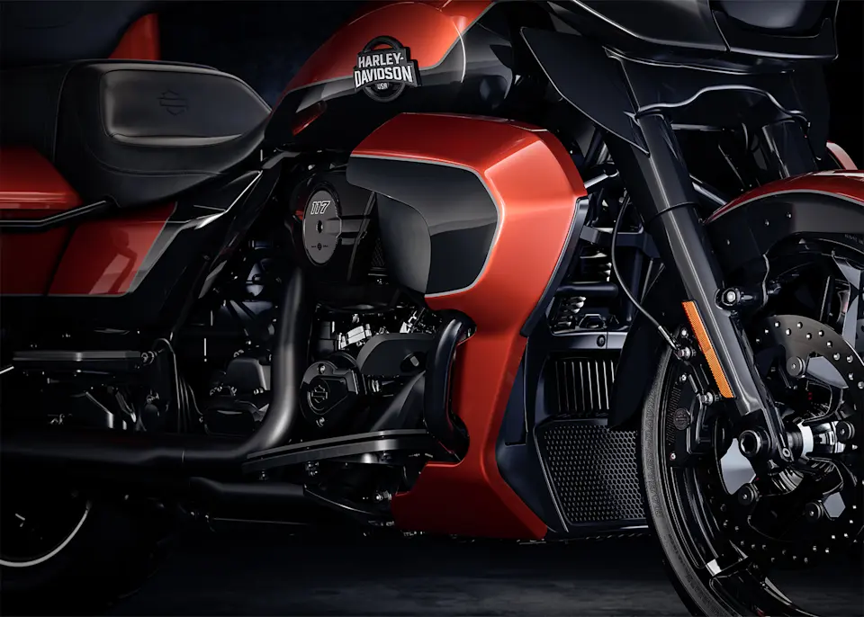 2025 Street Glide Ultra Motorcycle's Fairing lowers