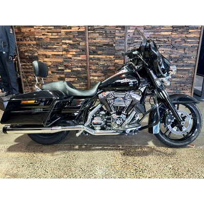 2016 Harley-Davidson 1700CC STREET GLIDE SPECIAL CRUISER