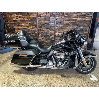 2017 Harley-Davidson 1700CC FLHTK ULTRA LIMITED CRUISER