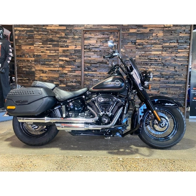 2018 Harley-davidson 1800CC FLHCS HERITAGE SOFTAIL CLASSIC CRUISER