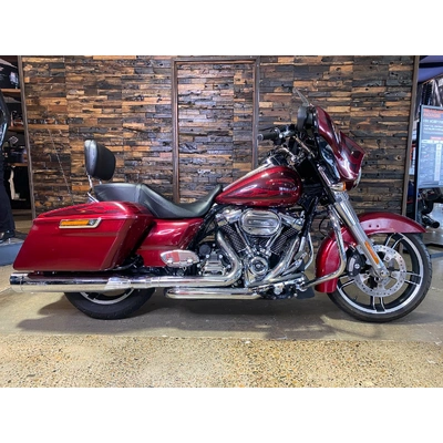 2017 Harley-Davidson 1700CC FLHXS STREET GLIDE SPECIAL CRUISER